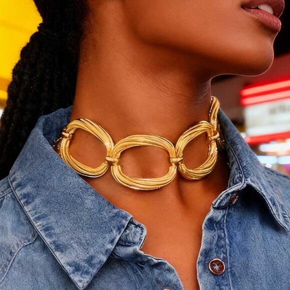 Fashionable Gold Choker Necklace - Chic Cuban Chain for Everyday Elegance - Picture 4 of 8